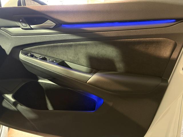 ゴルフGTI ベースグレード DCC・テクノロジーPKG DiscoverProナビTV 禁煙車 アダプティブシャシーコントロール 19AW IQ.LIGHT(LEDマトリクスヘッドライト)バックカメラ 前後ドラレコ HUD(40枚目)