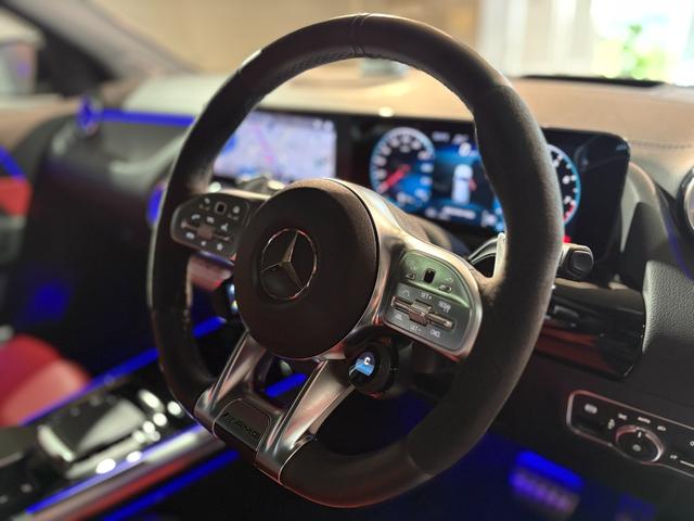 GLAクラス GLA45 S 4マチック+ AMGパフォーマンス・アドバンスドPKG パノラマスライディングルーフ AMG21インチAW 1オーナー 禁煙 HUD 本革AMGパフォーマンスシート シートベンチレーター フットトランクオープナー(12枚目)