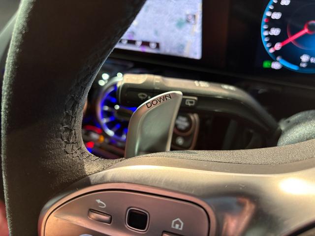 GLAクラス GLA45 S 4マチック+ AMGパフォーマンス・アドバンスドPKG パノラマスライディングルーフ AMG21インチAW 1オーナー 禁煙 HUD 本革AMGパフォーマンスシート シートベンチレーター フットトランクオープナー(15枚目)