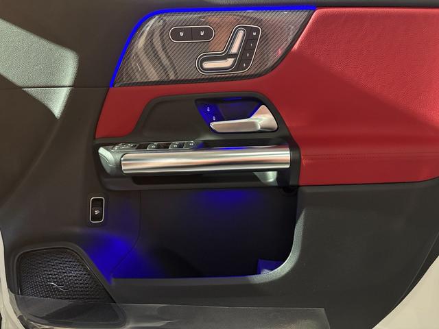 GLAクラス GLA45 S 4マチック+ AMGパフォーマンス・アドバンスドPKG パノラマスライディングルーフ AMG21インチAW 1オーナー 禁煙 HUD 本革AMGパフォーマンスシート シートベンチレーター フットトランクオープナー(39枚目)