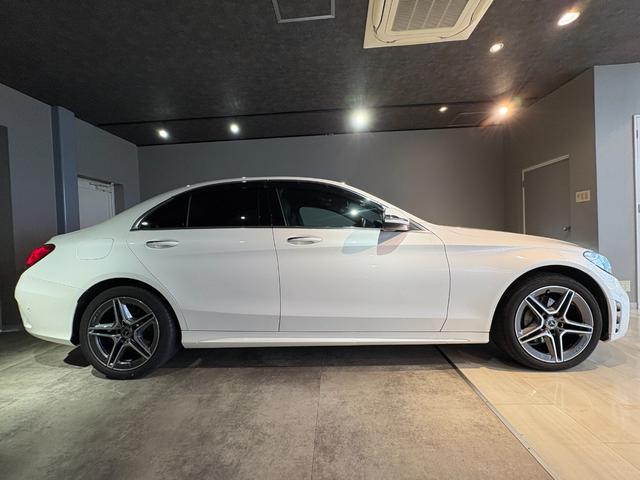 Cクラス C200アバンギャルド AMGライン レーダーセーフティPKG ドラレコ ARTICO革シート AMG18インチAW 純正ナビTV バックカメラ AppleCarplay エアサス パークトロニック キーレスゴー パワーシート 禁煙車(2枚目)