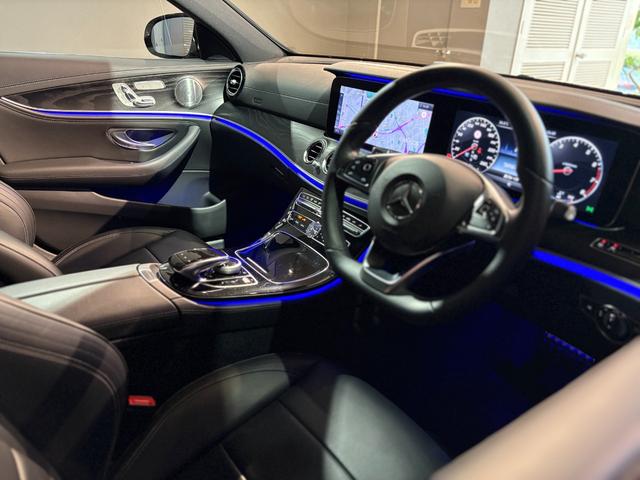 Eクラス E250 アバンギャルド スポーツ レザーPKG 本革シート Brumester 前後席シートヒーター エアバランスPKG 前後ドラレコ 木目調パネル レーダーセーフティPKG フットトランクオープナー ナビTV 360度カメラ 禁煙車(11枚目)