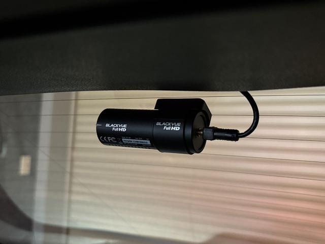 マカン マカン　スポーツクロノ・レザーインテリアＰＫＧ　ＰＡＳＭ　スポーツデザインドアミラー・サイドスカート　ペイントリアセンターエプロン　ＢＯＳＥ　エントリー＆ドライブ　シートヒーター　１９ＡＷ　パワステ＋　禁煙車（40枚目）