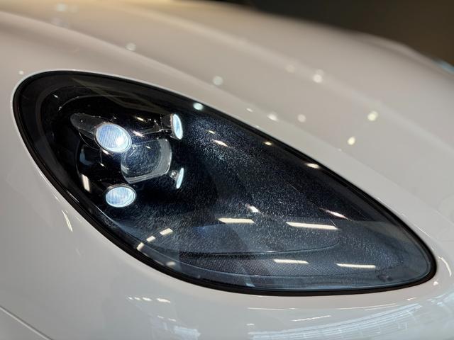 マカン マカン　スポーツクロノ・レザーインテリアＰＫＧ　ＰＡＳＭ　スポーツデザインドアミラー・サイドスカート　ペイントリアセンターエプロン　ＢＯＳＥ　エントリー＆ドライブ　シートヒーター　１９ＡＷ　パワステ＋　禁煙車（46枚目）