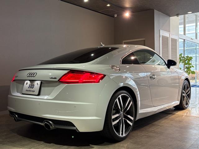 ＴＴクーペ ２．０ＴＦＳＩ　クワトロ　Ｓラインパッケージ　ＯＰ１９インチＡＷ　ドラレコ　ナビＴＶ　バックカメラ　バーチャルコックピット　ＬＥＤヘッドライト　　ＬＥＤリヤダイナミックターンインジケーター　ドライブセレクト　アドバンスドキー　ＡＰＳ　禁煙車（6枚目）
