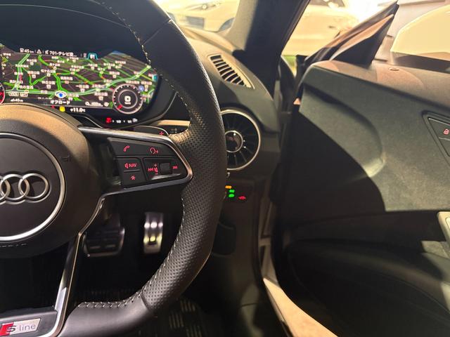 ＴＴクーペ ２．０ＴＦＳＩ　クワトロ　Ｓラインパッケージ　ＯＰ１９インチＡＷ　ドラレコ　ナビＴＶ　バックカメラ　バーチャルコックピット　ＬＥＤヘッドライト　　ＬＥＤリヤダイナミックターンインジケーター　ドライブセレクト　アドバンスドキー　ＡＰＳ　禁煙車（19枚目）