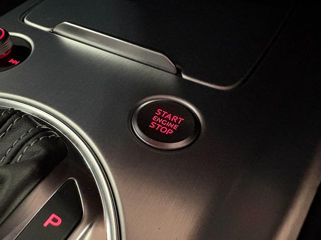 ＴＴクーペ ２．０ＴＦＳＩ　クワトロ　Ｓラインパッケージ　ＯＰ１９インチＡＷ　ドラレコ　ナビＴＶ　バックカメラ　バーチャルコックピット　ＬＥＤヘッドライト　　ＬＥＤリヤダイナミックターンインジケーター　ドライブセレクト　アドバンスドキー　ＡＰＳ　禁煙車（33枚目）