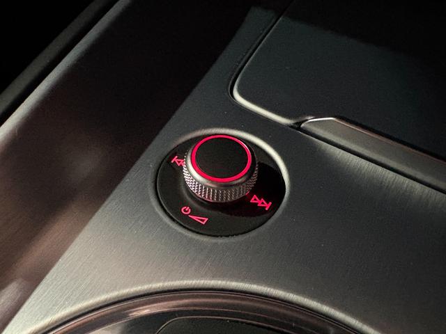 ＴＴクーペ ２．０ＴＦＳＩ　クワトロ　Ｓラインパッケージ　ＯＰ１９インチＡＷ　ドラレコ　ナビＴＶ　バックカメラ　バーチャルコックピット　ＬＥＤヘッドライト　　ＬＥＤリヤダイナミックターンインジケーター　ドライブセレクト　アドバンスドキー　ＡＰＳ　禁煙車（34枚目）