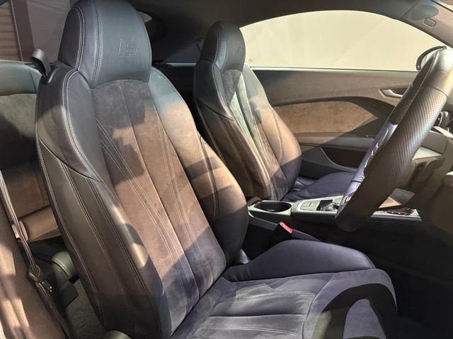ＴＴクーペ ２．０ＴＦＳＩ　クワトロ　Ｓラインパッケージ　ＯＰ１９インチＡＷ　ドラレコ　ナビＴＶ　バックカメラ　バーチャルコックピット　ＬＥＤヘッドライト　　ＬＥＤリヤダイナミックターンインジケーター　ドライブセレクト　アドバンスドキー　ＡＰＳ　禁煙車（38枚目）