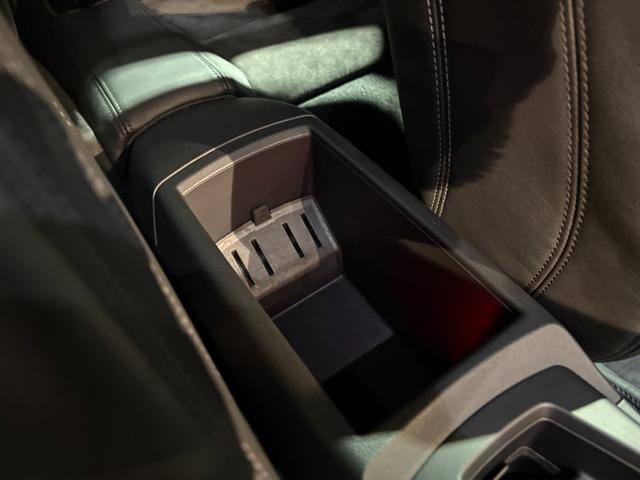 ＴＴクーペ ２．０ＴＦＳＩ　クワトロ　Ｓラインパッケージ　ＯＰ１９インチＡＷ　ドラレコ　ナビＴＶ　バックカメラ　バーチャルコックピット　ＬＥＤヘッドライト　　ＬＥＤリヤダイナミックターンインジケーター　ドライブセレクト　アドバンスドキー　ＡＰＳ　禁煙車（40枚目）