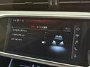 ５５ＴＦＳＩクワトロ　Ｓライン　アシスタンス／パワーアシスト／リヤコンフォートＰＫＧ　２１インチＡＷ　パワークロージングドア　Ｆ／Ｒシートヒーター　４ゾーンＡＣ　エアクオリティＰ　後席サンブラインド　純正ナビＴＶ　全周囲カメラ　禁煙（25枚目）