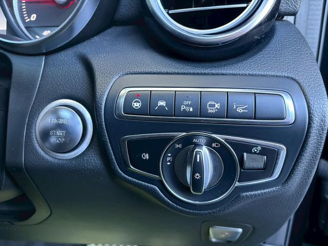 GLC GLC220d 4マチッククーペスポーツ(本革仕様) パノラマサンルーフ パナメリカーナグリル ブルメスターサウンド カーテシライト レザーエクスクルーシブ エアバランスパッケージ レーダーセーフティパッケージ アンビエントライト 360度モニター(16枚目)