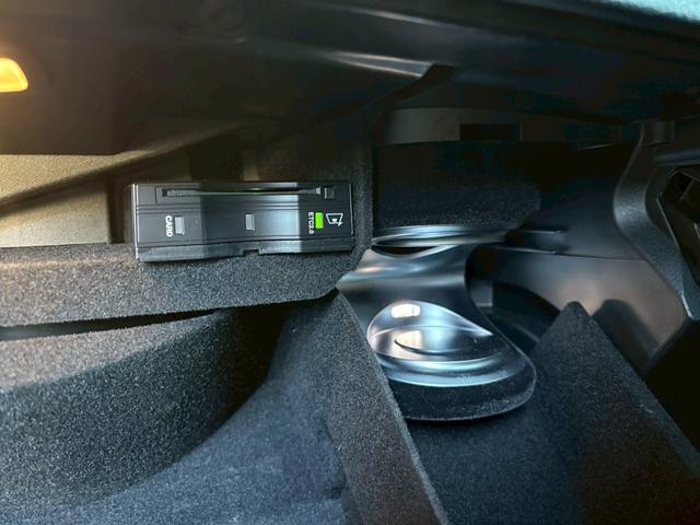 GLC GLC220d 4マチッククーペスポーツ(本革仕様) パノラマサンルーフ パナメリカーナグリル ブルメスターサウンド カーテシライト レザーエクスクルーシブ エアバランスパッケージ レーダーセーフティパッケージ アンビエントライト 360度モニター(17枚目)