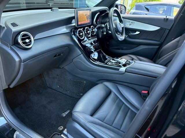 GLC GLC220d 4マチッククーペスポーツ(本革仕様) パノラマサンルーフ パナメリカーナグリル ブルメスターサウンド カーテシライト レザーエクスクルーシブ エアバランスパッケージ レーダーセーフティパッケージ アンビエントライト 360度モニター(22枚目)