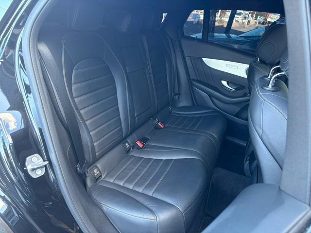 GLC GLC220d 4マチッククーペスポーツ(本革仕様) パノラマサンルーフ パナメリカーナグリル ブルメスターサウンド カーテシライト レザーエクスクルーシブ エアバランスパッケージ レーダーセーフティパッケージ アンビエントライト 360度モニター(24枚目)