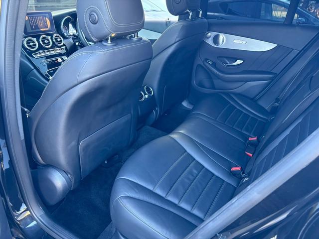 GLC GLC220d 4マチッククーペスポーツ(本革仕様) パノラマサンルーフ パナメリカーナグリル ブルメスターサウンド カーテシライト レザーエクスクルーシブ エアバランスパッケージ レーダーセーフティパッケージ アンビエントライト 360度モニター(25枚目)