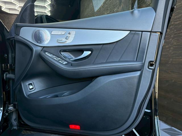 GLC GLC220d 4マチッククーペスポーツ(本革仕様) パノラマサンルーフ パナメリカーナグリル ブルメスターサウンド カーテシライト レザーエクスクルーシブ エアバランスパッケージ レーダーセーフティパッケージ アンビエントライト 360度モニター(30枚目)