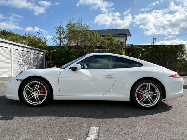 ９１１ ９１１カレラ　スポーツクロノ　スポーツエグゾースト　純正ナビ　バックカメラ　ＥＴＣ　ブラックレザーシート　シートヒーター　ＬＥＤヘッド　ＰＡＤＭ当社対策済み　車検令和９年１０月まで（6枚目）