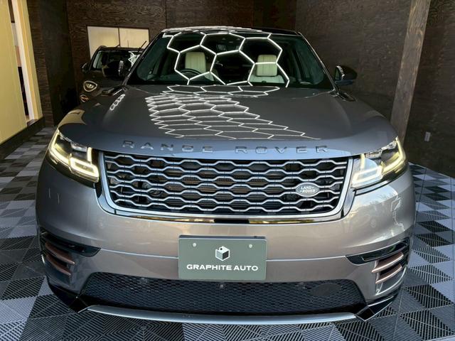 レンジローバーヴェラール ファーストエディション　パノラマガラスルーフ　ＭＥＲＩＤＩＡＮサウンド　専用２２インチＡＷ　マッサージ機能付き　シートヒーター・ベンチレーション　第三者機関査定実施済み　鑑定書付き　正規ディーラー点検記録簿　ＥＴＣ２．０（3枚目）