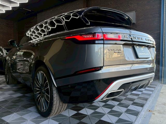 レンジローバーヴェラール ファーストエディション　パノラマガラスルーフ　ＭＥＲＩＤＩＡＮサウンド　専用２２インチＡＷ　マッサージ機能付き　シートヒーター・ベンチレーション　第三者機関査定実施済み　鑑定書付き　正規ディーラー点検記録簿　ＥＴＣ２．０（9枚目）
