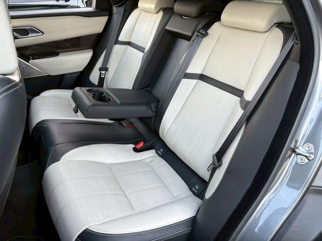 レンジローバーヴェラール ファーストエディション　パノラマガラスルーフ　ＭＥＲＩＤＩＡＮサウンド　専用２２インチＡＷ　マッサージ機能付き　シートヒーター・ベンチレーション　第三者機関査定実施済み　鑑定書付き　正規ディーラー点検記録簿　ＥＴＣ２．０（26枚目）