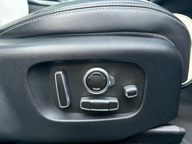 レンジローバーヴェラール ファーストエディション　パノラマガラスルーフ　ＭＥＲＩＤＩＡＮサウンド　専用２２インチＡＷ　マッサージ機能付き　シートヒーター・ベンチレーション　第三者機関査定実施済み　鑑定書付き　正規ディーラー点検記録簿　ＥＴＣ２．０（30枚目）