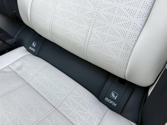 レンジローバーヴェラール ファーストエディション　パノラマガラスルーフ　ＭＥＲＩＤＩＡＮサウンド　専用２２インチＡＷ　マッサージ機能付き　シートヒーター・ベンチレーション　第三者機関査定実施済み　鑑定書付き　正規ディーラー点検記録簿　ＥＴＣ２．０（31枚目）