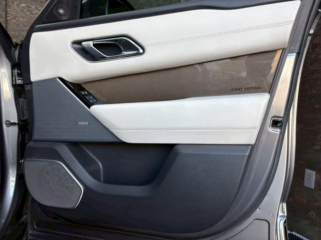 レンジローバーヴェラール ファーストエディション　パノラマガラスルーフ　ＭＥＲＩＤＩＡＮサウンド　専用２２インチＡＷ　マッサージ機能付き　シートヒーター・ベンチレーション　第三者機関査定実施済み　鑑定書付き　正規ディーラー点検記録簿　ＥＴＣ２．０（35枚目）