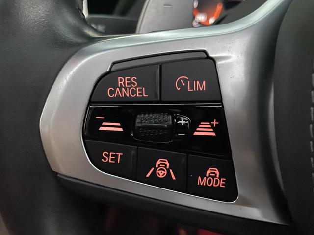 X7 M50i スカイラウンジパノラマサンルーフ・22インチオプションアルミ・2列目コンフォートシート・ウェルネスパッケージ・リアシートエンターテイメントシステムプロフェッショナル・全周囲カメラ 後席モニター(5枚目)