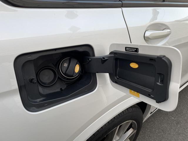 X7 M50i スカイラウンジパノラマサンルーフ・22インチオプションアルミ・2列目コンフォートシート・ウェルネスパッケージ・リアシートエンターテイメントシステムプロフェッショナル・全周囲カメラ 後席モニター(72枚目)