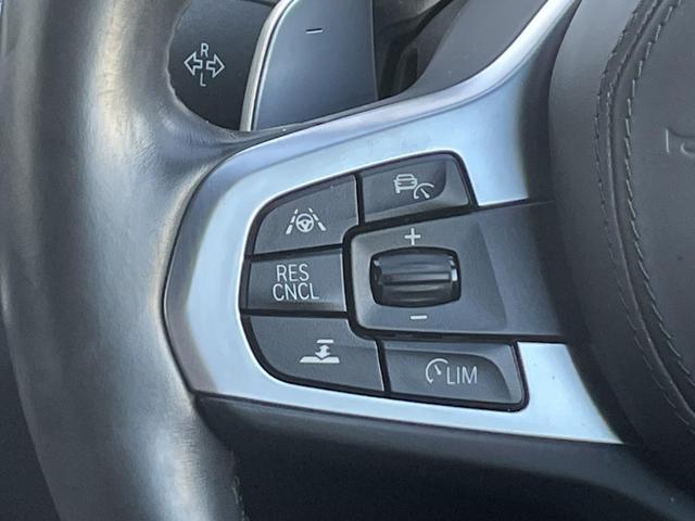 5シリーズ 530i Mスポーツ ヘッドアップディスプレイ アクティブクルーズコントロール 全周囲カメラ 前列シートヒーター 禁煙車  bluetooth 電動リアゲート 黒革シート 純正ナビ(4枚目)