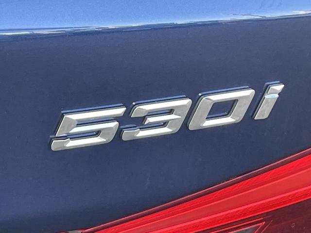5シリーズ 530i Mスポーツ ヘッドアップディスプレイ アクティブクルーズコントロール 全周囲カメラ 前列シートヒーター 禁煙車  bluetooth 電動リアゲート 黒革シート 純正ナビ(38枚目)