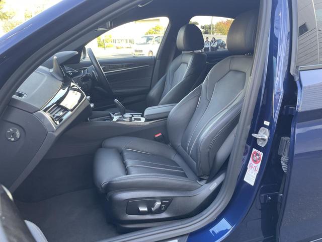 5シリーズ 530i Mスポーツ ヘッドアップディスプレイ アクティブクルーズコントロール 全周囲カメラ 前列シートヒーター 禁煙車  bluetooth 電動リアゲート 黒革シート 純正ナビ(49枚目)