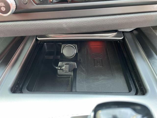 Ｚ４ Ｍ４０ｉ　ヘッドアップディスプレイ　Ｈａｒｍａｎ／Ｋａｒｄｏｎ　１９インチ純正ホイール　前列シートヒーター　禁煙車　　ｂｌｕｅｔｏｏｔｈ　純正ナビ　前席パワーシート　Ａｐｐｌｅ　Ｃａｒ　Ｐｌａｙ（17枚目）