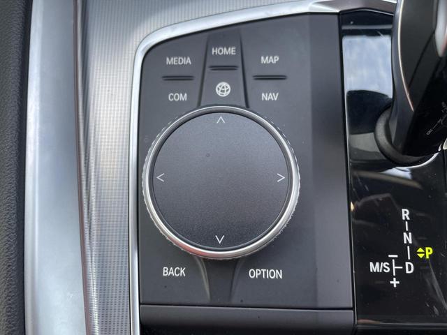 Ｚ４ Ｍ４０ｉ　ヘッドアップディスプレイ　Ｈａｒｍａｎ／Ｋａｒｄｏｎ　１９インチ純正ホイール　前列シートヒーター　禁煙車　　ｂｌｕｅｔｏｏｔｈ　純正ナビ　前席パワーシート　Ａｐｐｌｅ　Ｃａｒ　Ｐｌａｙ（22枚目）