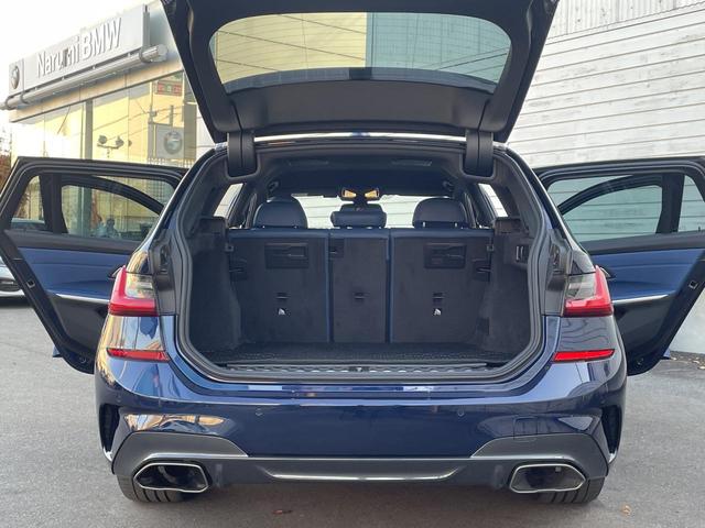 後席をアレンジすることによって、大きな物を買った場合や家族で旅行に出かける際の荷物も楽に積み込めます。