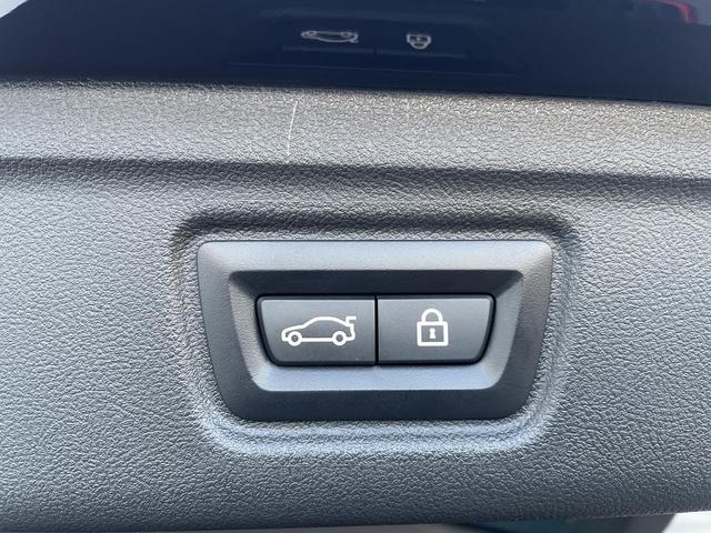 【パワーゲート】電動パワーゲートです。開閉がボタン１つで開け閉め行えます。また、状況に応じてのトランクハッチ開閉量を簡単に設定可能です。スマートオープナーも便利な機能です。ぜひお試しください。