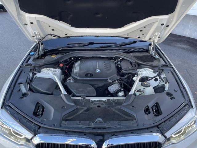 ���S�̂a�l�v�F�蒆�ÎԂ͂P�O�O���ڂ̉ӏ���O��I�Ƀ`�F�b�N�v���܂��B�@�B�I�ȉӏ���d�C�n�A�R���s���[�^�[�Ȃǂ����[�ԑO�ɓ_�����A������ɒB�������i�͑S�ĐV�i�ɏC���ԕi������ɂ��[�Ԓv���܂��B