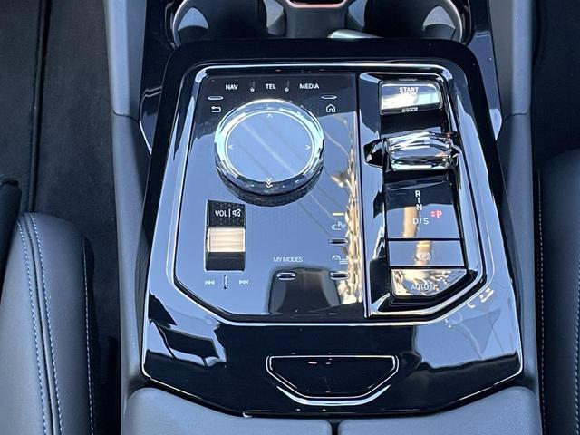 �y�A���E���h�r���[���j�^�[�z�o�b�N�J�����ɉ����A�R�U�O�x�̃J�����Œ��Ԃ��y�X�B���˂����ȕ��ł����S���Ă���肢�������܂��B