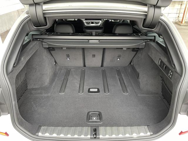 ３シリーズ ３２０ｄ　ｘＤｒｉｖｅツーリングＭスポツＥＤジョイ＋　ドライビングアシスタントプロフェッショナル・パークアシストシステム　プラス・１８インチアルミ・衝突軽減システム・アップルカープレイ・Ｂｌｕｅｔｏｏｔｈオーディオ・前席シートヒーター（68枚目）