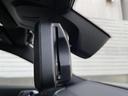【ルームミラー一体型ETC】BMWといえばルームミラー一体型のETC。ドライバーから差し込めるかたちになっておりますので、差し忘れの際も慌てずにご利用いただけます。