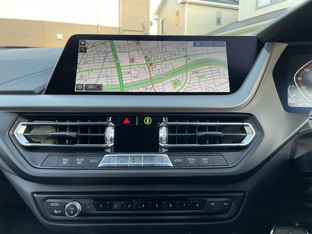 ２シリーズ ２１８ｄグランクーペ　Ｍスポーツエディションジョイ＋　認定中古車　２年保証付　ハーフレザーシート　ＡＣＣ　ヘッドアップディスプレイ　純正ナビ　ＬＥＤヘッドライト　バックカメラ　純正１８インチＡＷ　ビルトインＥＴＣ（4枚目）