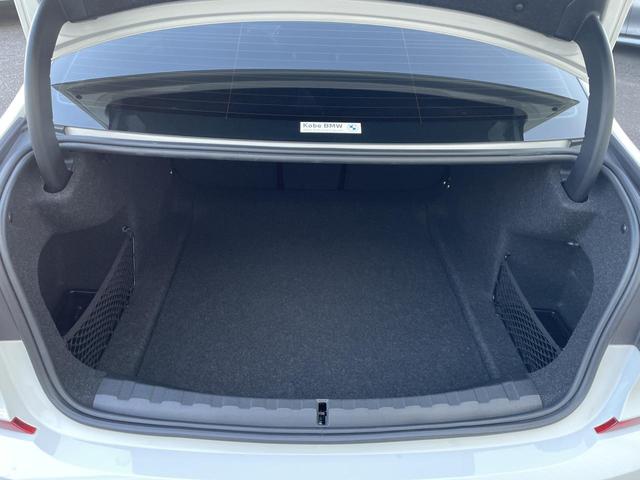 3シリーズ 318i Mスポーツ 認定中古車 2年保証付 ACC ハーフレザーシート 全周囲カメラ LEDヘッドライト 純正ナビ ビルトインETC 純正18インチAW(13枚目)