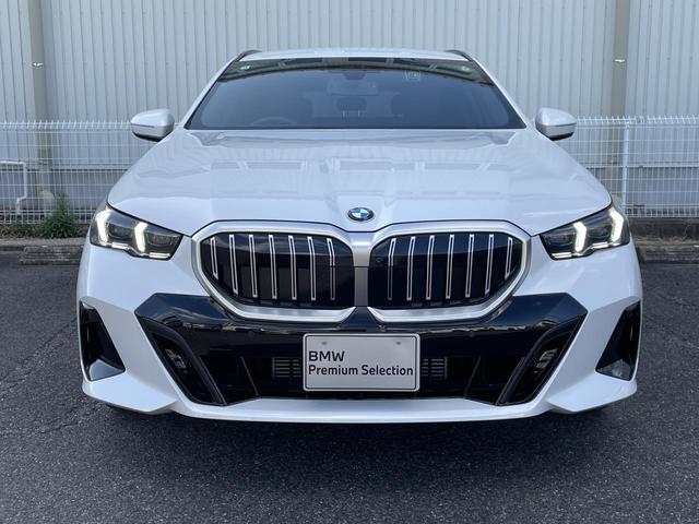 5シリーズ 523d xDriveツーリング Mスポーツ 認定中古車 2年保証付き 禁煙車 カーブドディスプレイ OP20インチAW アイコニックグロー 地上デジタルTV 全周囲カメラ パワーバックドア 純正ナビ ビルトインETC LEDヘッドライト(18枚目)
