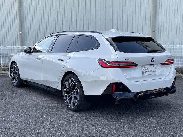 5シリーズ 523d xDriveツーリング Mスポーツ 認定中古車 2年保証付き 禁煙車 カーブドディスプレイ OP20インチAW アイコニックグロー 地上デジタルTV 全周囲カメラ パワーバックドア 純正ナビ ビルトインETC LEDヘッドライト(22枚目)