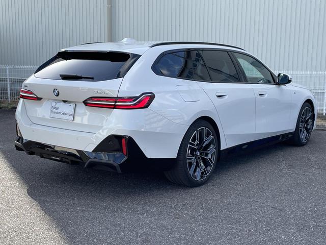 5シリーズ 523d xDriveツーリング Mスポーツ 認定中古車 2年保証付き 禁煙車 カーブドディスプレイ OP20インチAW アイコニックグロー 地上デジタルTV 全周囲カメラ パワーバックドア 純正ナビ ビルトインETC LEDヘッドライト(23枚目)