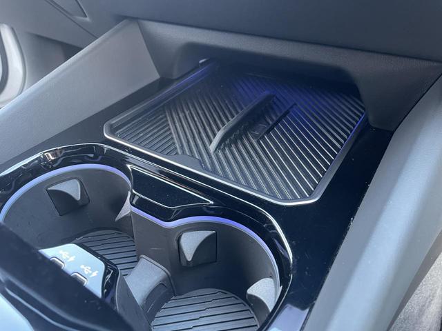 5シリーズ 523d xDriveツーリング Mスポーツ 認定中古車 2年保証付き 禁煙車 カーブドディスプレイ OP20インチAW アイコニックグロー 地上デジタルTV 全周囲カメラ パワーバックドア 純正ナビ ビルトインETC LEDヘッドライト(34枚目)