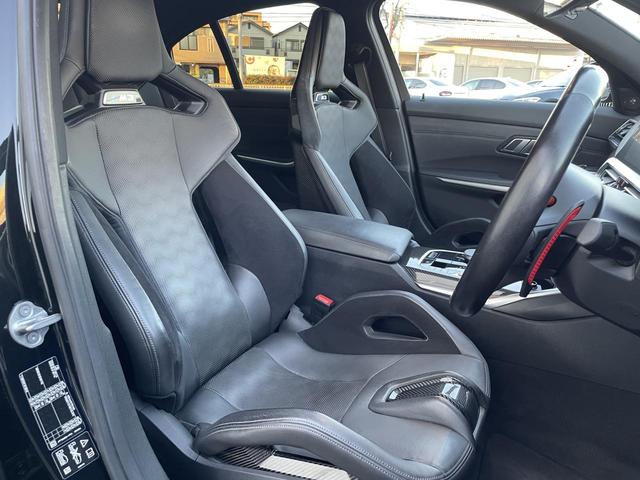 Ｍ３ Ｍ３セダン　コンペティション　Ｍ　ｘＤｒｉｖｅ　認定中古車　２年保証付　ＭＣａｒｂｏｎバケットシート　インテリアモールカーボンファイバー　Ｍコンパウンドブレーキ　地上デジタルＴＶ　Ｈａｒｍａｎ／Ｋａｒｄｏｎサラウンドサウンドシステム（8枚目）