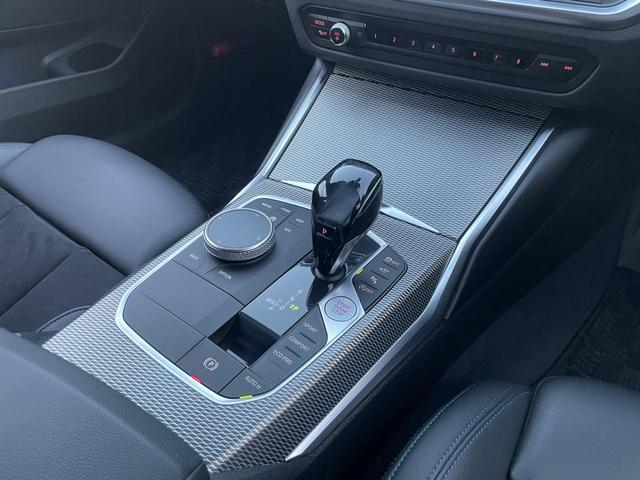 3シリーズ 318i Mスポーツ 認定中古車 2年保証付 禁煙車 ACC 純正18インチAW コンフォートアクセス パーキングアシスト 全周囲カメラ 純正ナビ パワーリアゲート LEDヘッドライト ビルトインETC パワーシート(39枚目)