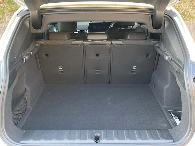 趣味が広がる収容スペース！これだけの広さがあればお買い物やレジャーなどにも最適です！使用感も少なくきれいな状態を維持しております